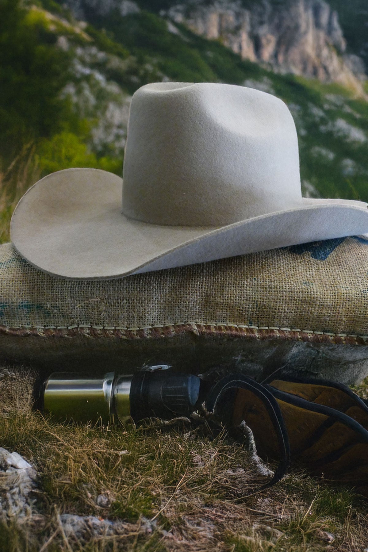 The Rugged Society - Rodeo Cattleman Hat in beige - Handmade to order