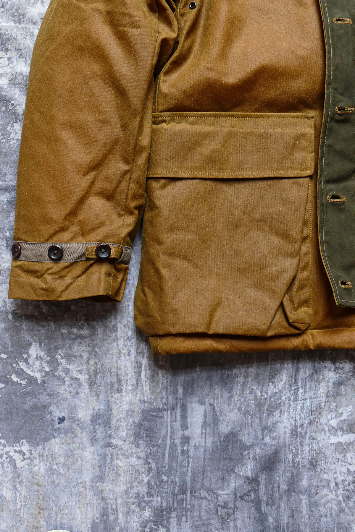 Fleurs de Bagne - Snow Parka in Gold