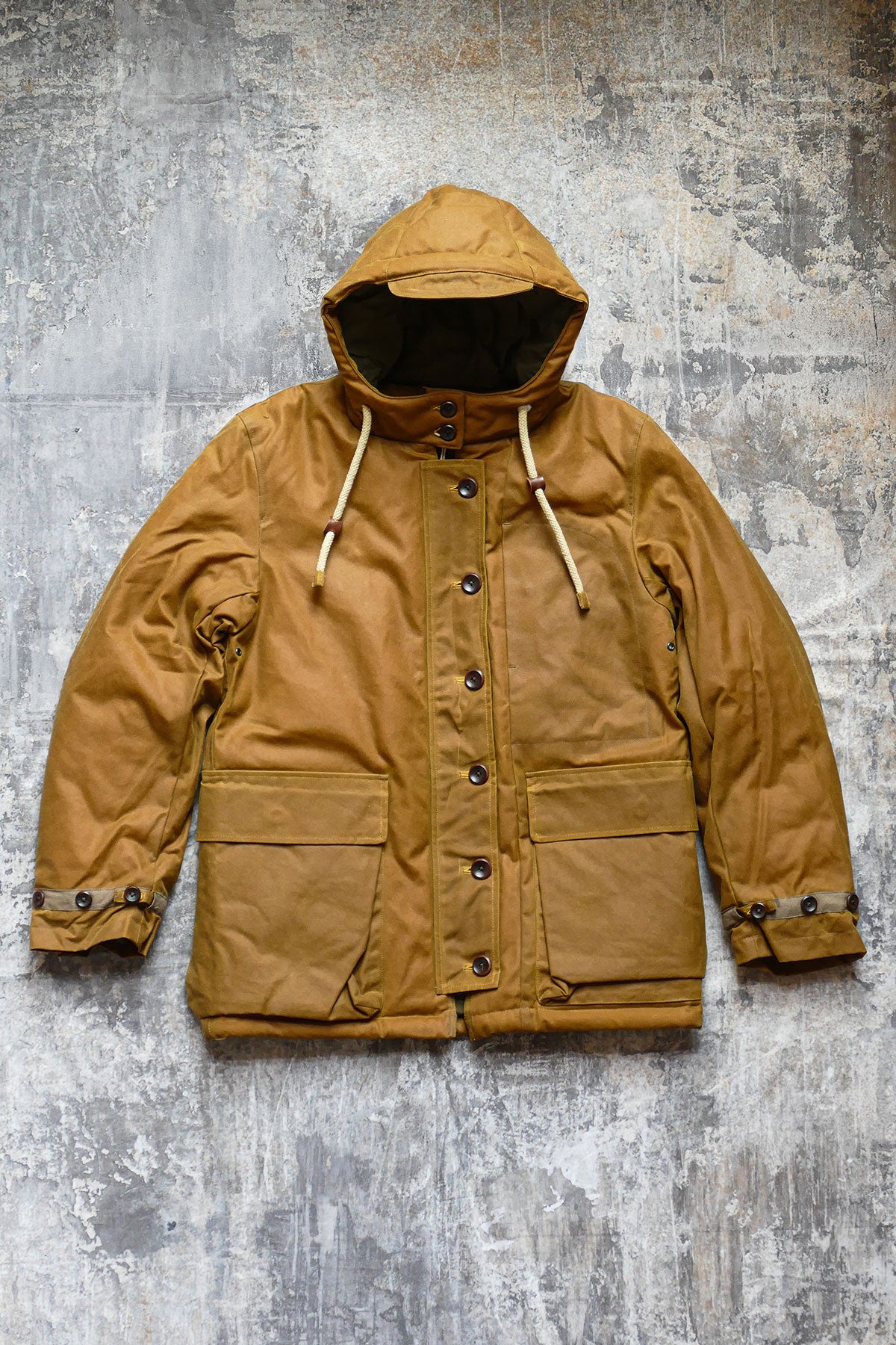 Fleurs de Bagne - Snow Parka in Gold