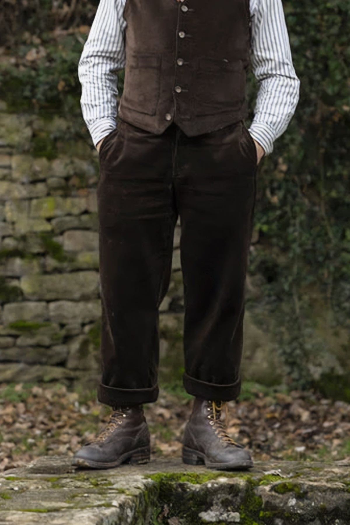 A Piece of Chic  - "Le Manard" Velours in dark brown heavy corduroy