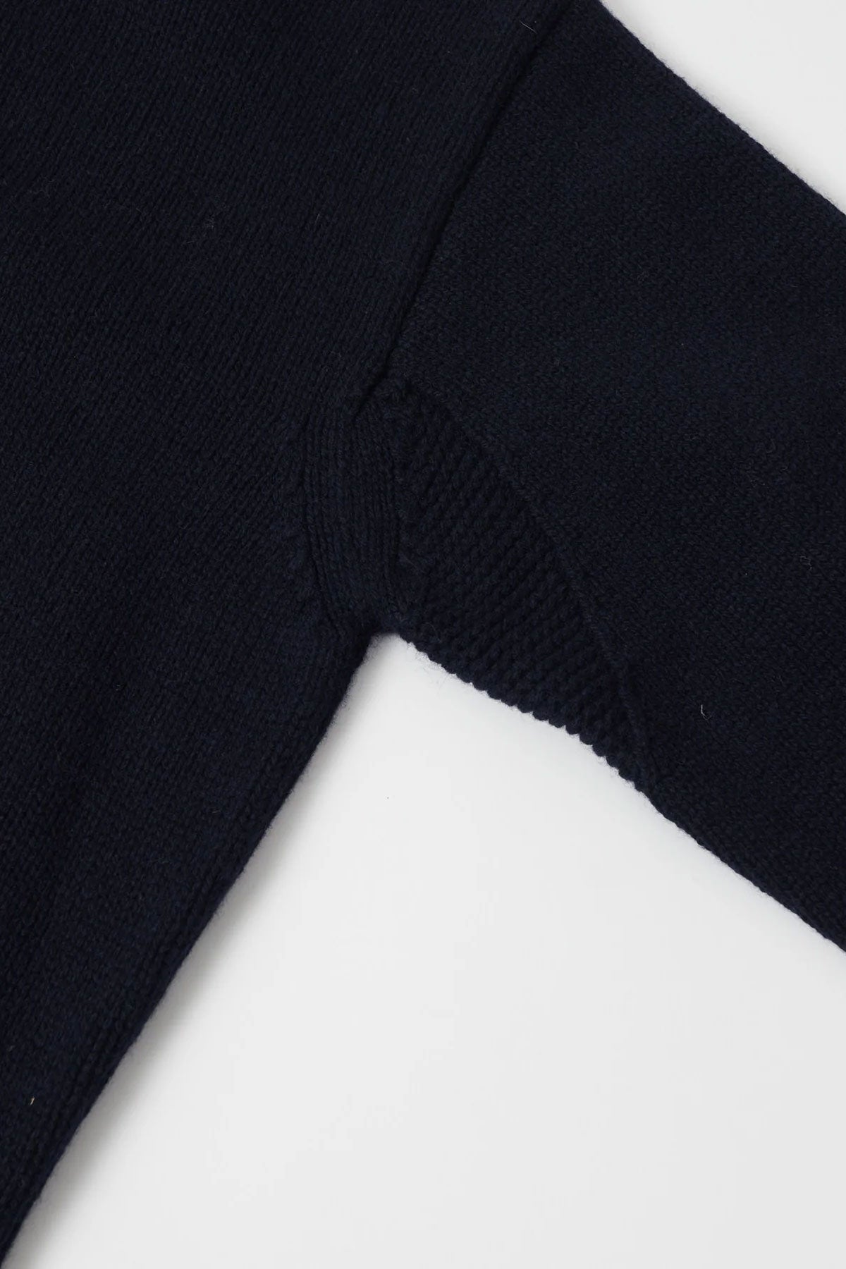 Merz b. Schwanen - LOCT01 Turtleneck Pullover, Merino Cashmere Blend in Dark Navy