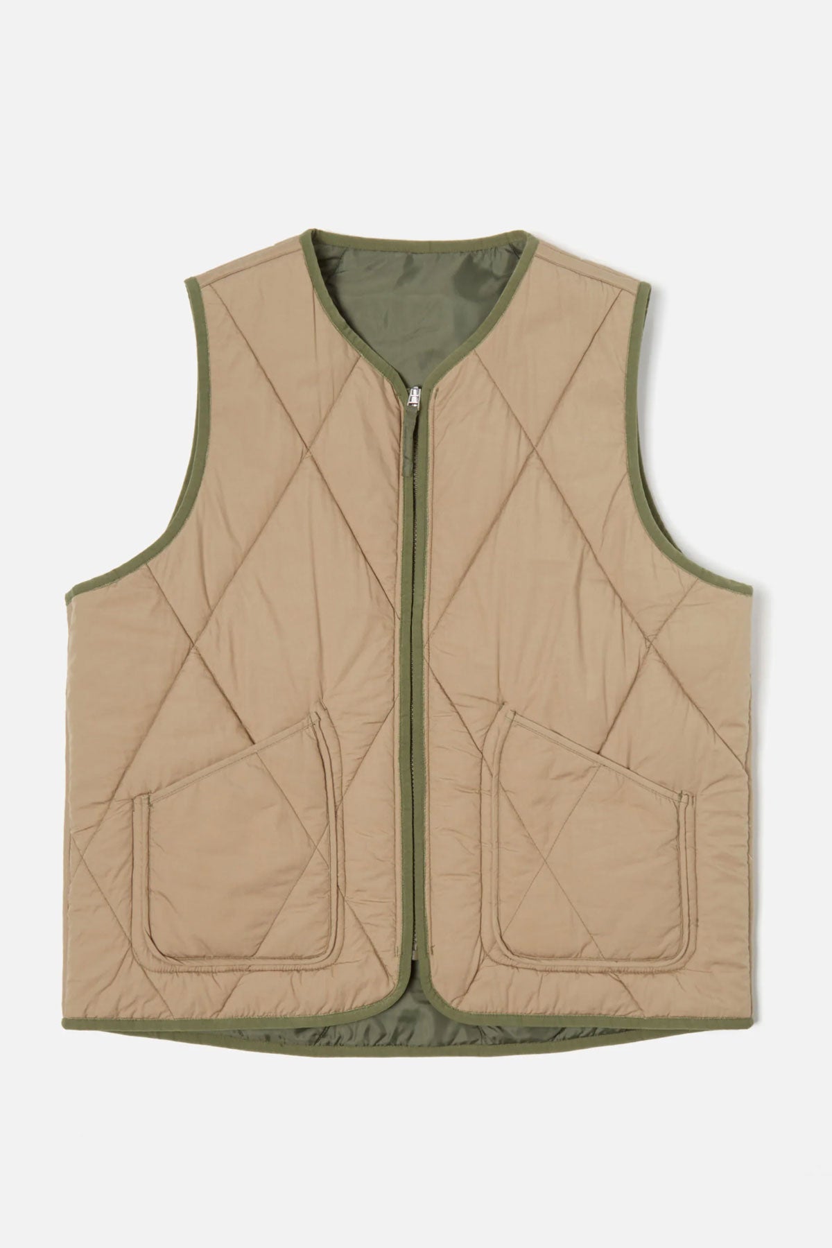 Universal Works - Reversible Military Liner Gilet In Olive / Sand Diamond Quilt